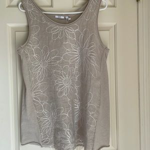 Kaktus sleeveless tan summer top. Size XL.